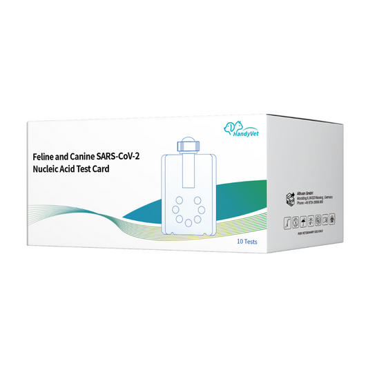 Eine weiße Box mit der Aufschrift "Handyvet SARS-CoV-2 PCR-Testkits für die Veterinärmedizin" von Pluslife, mit blauen und grünen Wellen, HandyVet-Logo und Symbolen für 10 Tests - ideal für veterinärmedizinische Anwendungen.