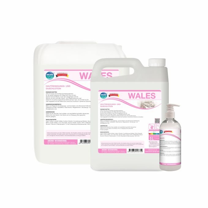 Trois contenants de LOTION DE DOUCHE ET DE NETTOYAGE DE LA PEAU Arcora WALES de Arcora International GmbH - flacon pompe, pichet et bidon avec inscription blanche et rose - lotion de douche douce pour tous les types de peau.