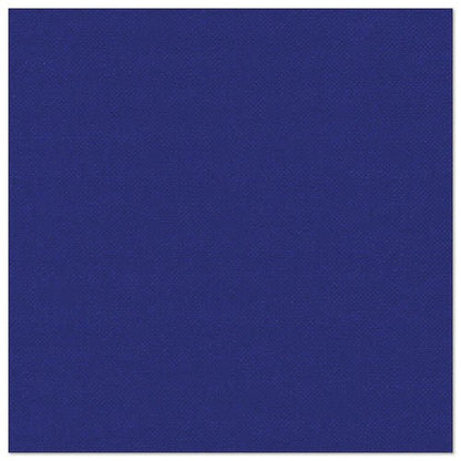 Une image carrée montre un bleu uni profond avec une texture subtile, rappelant les 50 serviettes « ROYAL Collection » 1/4-pli 40 x 40 cm bleu foncé de la PAPSTAR GmbH, sans objets ou motifs supplémentaires.