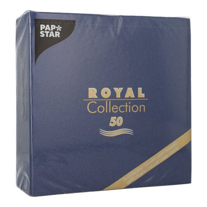 Un paquet bleu de PAPSTAR 50 serviettes « ROYAL Collection » (1/4-pli, 40x40 cm, bleu foncé) de PAPSTAR GmbH avec une écriture en or et blanc et une bande dorée diagonale dans le coin inférieur droit.