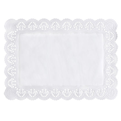 Le PAPSTAR 100 papiers de pointe carrés, blancs de la PAPSTAR GmbH est un napperon rectangulaire blanc avec un bord dentelé élaboré et un centre simple, représenté d'en haut sur un fond blanc.