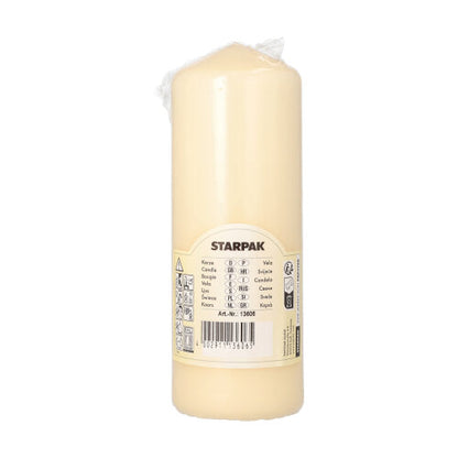 Une bougie pilier cylindrique blanc crème Starpak (Ø 60 mm, 165 mm) avec une durée de combustion extra longue, emballée dans un film transparent. L'étiquette porte l'inscription « Starpak » et des détails produits multilingues.