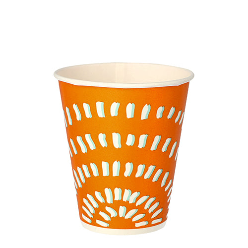 Le gobelet Starpak 100 pour boissons froides a un design orange avec des traits blancs et bleu clair, un intérieur blanc et contient 100 ml - idéal comme gobelet jetable pour boissons froides.