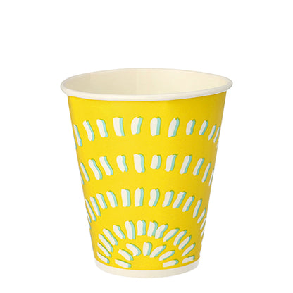 Le gobelet Starpak 100 pour boissons froides a un design jaune avec des lignes ondulées blanches et bleu clair. Fabriqué en carton, chaque gobelet de 100 ml est idéal comme gobelet jetable pour les fêtes ou événements.