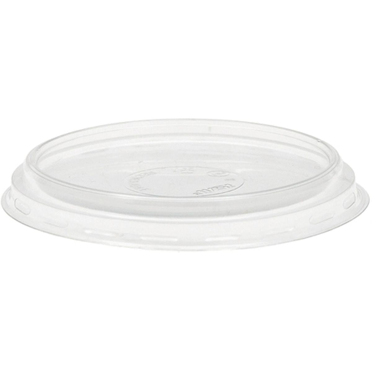 Le couvercle plat fermé pour 153397/153398 de Duni GmbH en APET transparent est montré sur un fond blanc. Le couvercle rond a un bord légèrement surélevé et est idéal comme emballage alimentaire (50 pièces).