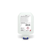 Een 600-ml-fles CWS PureLine Desinfect Gel van CWS met een helder ontwerp, blauw-witte dispenser en een etiket met productdetails, toepassingsinstructies, veiligheidssymbolen en waarschuwingen voor kiemen en bacteriën.