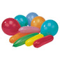 Un ensemble de PAPSTAR ballons colorés assortis, de différentes formes (sachet de 10 pièces) de PAPSTAR GmbH, arrangé comme décoration de fête colorée sur fond blanc.