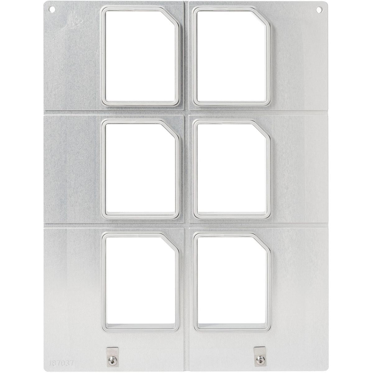 Die Duni GmbH Kassette DF15/25 für Polardeli rPET Mini 100 ml (6er-Nest), verfügt über eine Metallplatte mit sechs rechteckigen Ausschnitten in zwei Spalten und drei Reihen, mit abgerundeten oberen linken Ecken und zwei Schrauben am unteren Rand.