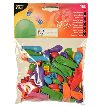 Un sac en plastique transparent de PAPSTAR GmbH contient 100 ballons colorés assortis PAPSTAR, idéaux pour les ballons d'eau. L'impression "Party feelings!" couronne l'emballage avec des ballons verts, bleus, oranges, violets, roses et jaunes - parfaits pour les fêtes d'été.