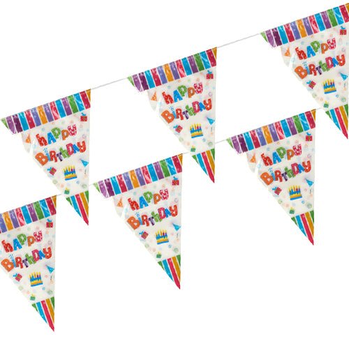 De vlaggenlijn waterdichte folie van PAPSTAR GmbH valt op door kleurrijke 'Happy Birthday'-vlaggen met taarten, ballonnen en gestreepte randen - perfect voor buitenactiviteiten. Onderdeel van de PAPSTAR vlaggenlijncollectie.