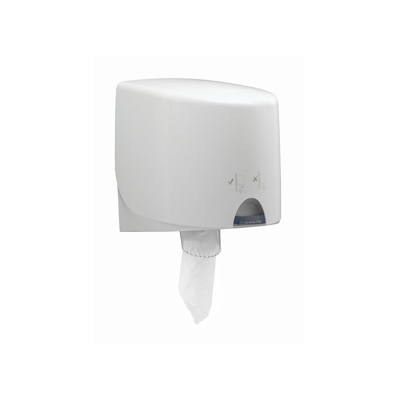 Een aan de muur gemonteerde witte WypAll® L10 papieren doekjesdispenser van Kimberly-Clark GmbH houdt een enkel, hangend vel vast; duidelijke symbolen tonen correcte en onjuiste centrale afnamemethoden voor hygiënisch, voedselveilig handdoekgebruik. 6 rollen x 800 vellen per doos.