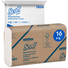 Een witte verzenddoos met de tekst "Scott® Handdoeken - MultiFold / Wit" van Kimberly-Clark GmbH bevat 16 verpakkingen met elk 250 vellen (in totaal 4.000 handdoeken) en biedt hygiënisch handdrogen in een praktische multipack.