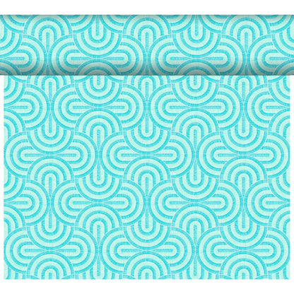 Un rouleau partiellement déroulé du papier peint DC-Tete a Tete 0,4x24m de Duni GmbH montre un motif rétro géométrique d'arcs et de cercles concentriques en teal et blanc sur un fond blanc. Il est résistant aux intempéries pour une durabilité accrue.