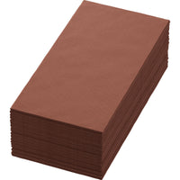 Un paquet de serviettes en papier Duni GmbH, 40 x 40 cm, 3 épaisseurs, couleur marron (250 serviettes) est soigneusement disposé sur un fond blanc.