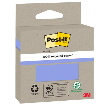 Een bruine kartonnen verpakking Post-it® Recycling Notes (76x76mm, 100 vellen, 100% PEFC) van 3M Deutschland GmbH is voorzien van eco-certificaten en een blauw gedeelte aan de voorkant dat de kleur van de notities aangeeft.