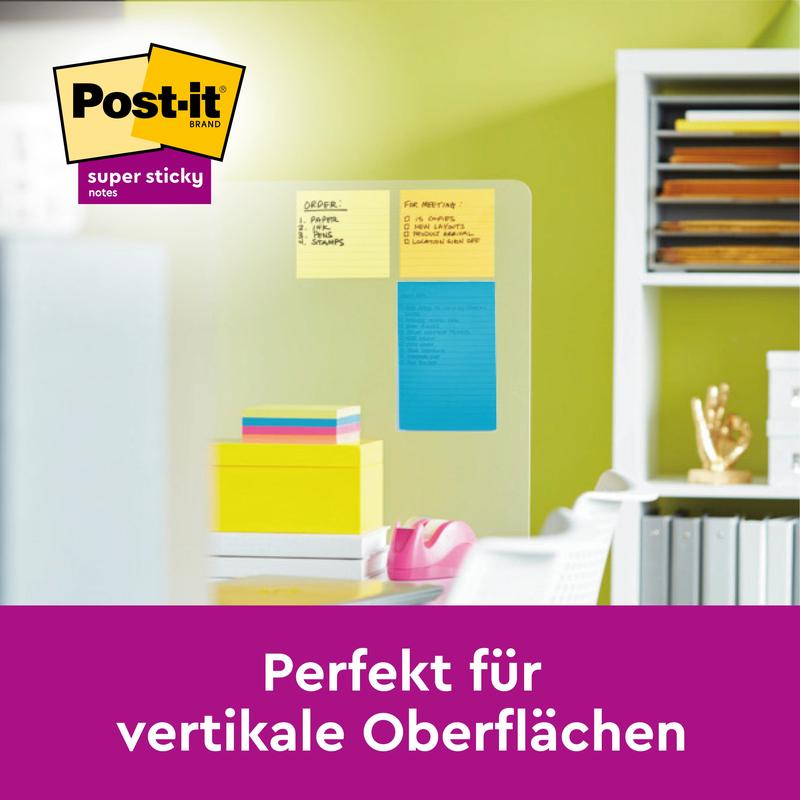Een glazen scheidingswand in een kantoor toont kleurrijke Post-it® Super Sticky Meeting Notes (3M Deutschland GmbH, 203 x 152 mm, 45 vel/blok, 4 blokken/pak, PEFC-gecertificeerd). De tekst: "Perfect voor verticale oppervlakken."
