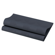 Een gevouwen servet in donkergrijs met subtiel geometrisch patroon van Duni GmbH straalt elegantie uit met zijn glanzende uitstraling.