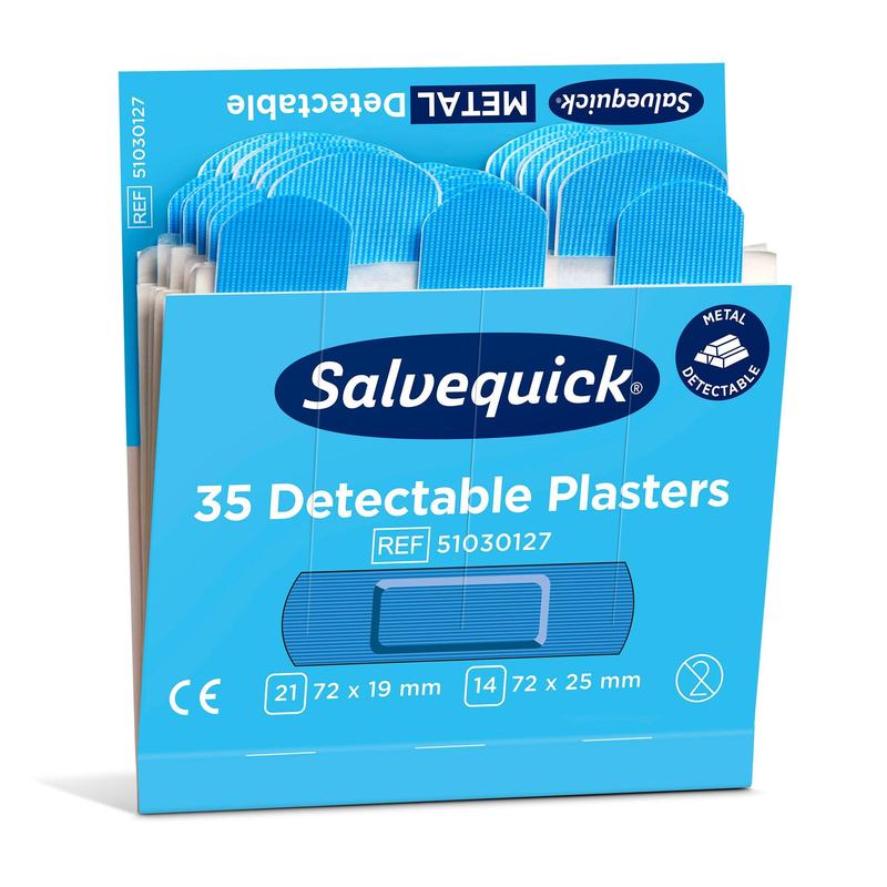 Een geopende doos Orkla Wound Care AB Blauwe detecteerbare pleister (35 stuks/mijn, 6-pack) toont blauwe metaal-detecteerbare pleisters, ideaal voor de voedingsindustrie, met duidelijk gelabelde maat- en hoeveelheidsinformatie.