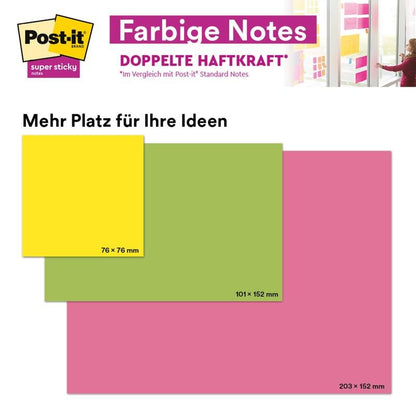 Vergelijk drie PEFC-gecertificeerde Post-it® Super Sticky Meeting Notes van 3M in neonkleuren (geel 76x76mm, groen 101x152mm, roze 203x152mm), terwijl iemand een grote neonkleurige plaknotitie (203x152mm) op een glazen wand plakt.