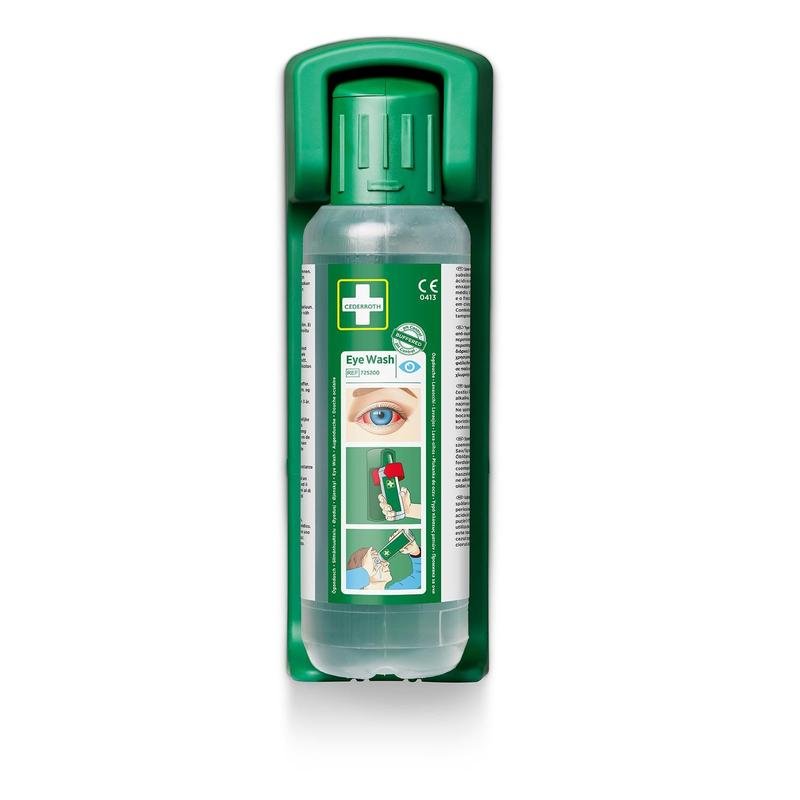 Een wandhouder (voor oogspoeling 500 ml) van Orkla Wound Care AB, inclusief een nagloeiend waarschuwingsbord, voor veilige opslag van een oogspoelfles met instructies voor nood-oogspoeling. De verpakking bevat 1 stuk.