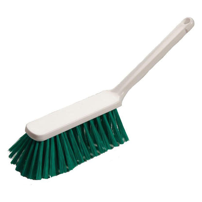 Une balayette avec poignée blanche (315 x 40 x 55 mm) de Diversey Deutschland GmbH & Co. OHG avec des poils verts denses, doux, inclinés d'un côté - idéale pour le nettoyage délicat des surfaces sensibles. Illustrée sur un fond blanc simple.