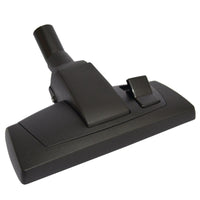 La buse universelle haut de gamme de 28 cm (noire) de Diversey Deutschland GmbH & Co. OHG est une buse de sol noire dotée d'une base rectangulaire de 28 cm, d'une pédale et compatible avec les tuyaux d'aspiration de 32 mm. Le lot contient 1 pièce.