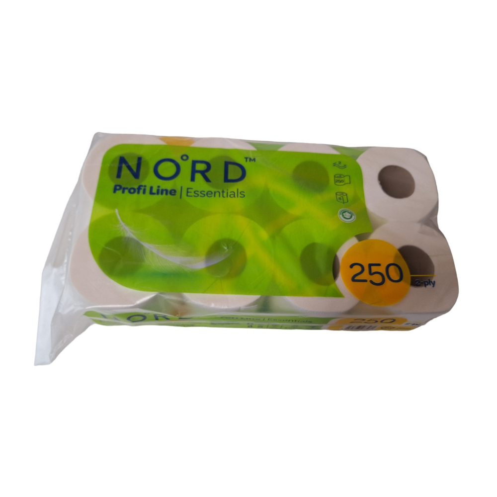 Un paquet de papier toilette CUP UP d.o.o. emballé dans du plastique, 2 couches, 250 feuilles, avec huit rouleaux visibles par paquet et une étiquette verte. Le texte souligne la qualité à deux couches et indique qu'il est composé à 100 % de cellulose.