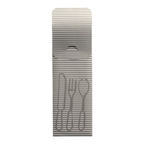 De PAPSTAR 100 bestekzakjes (23,5 x 7,3 cm) van PAPSTAR GmbH hebben grijs-witte strepen, bestektekeningen en een open klep met een kleurrijk bistroservet – ideaal voor de stijlvolle presentatie van bestek in elke horeca-omgeving.