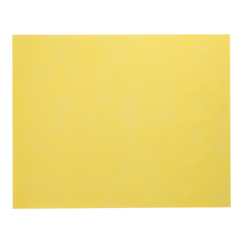 Les sets de table Starpak 100, semblables à du tissu, en non-tissé "soft selection" (30x40 cm) en jaune simple offrent, comme décoration de table élégante ou set de table, une touche stylée pour chaque occasion. Illustrés sur fond blanc.