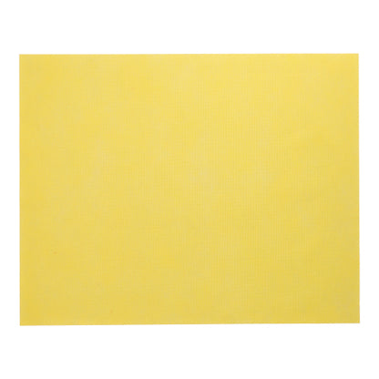 Les sets de table Starpak 100, semblables à du tissu, en non-tissé "soft selection" (30x40 cm) en jaune simple offrent, comme décoration de table élégante ou set de table, une touche stylée pour chaque occasion. Illustrés sur fond blanc.
