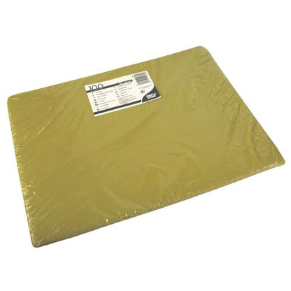 Un pack de 100 sets de table en papier jaune A4 (30x40 cm) de PAPSTAR GmbH, emballé dans du plastique transparent avec une étiquette d'information blanche et noire - parfait pour les sets de table en papier ou les projets de bricolage écologiques.