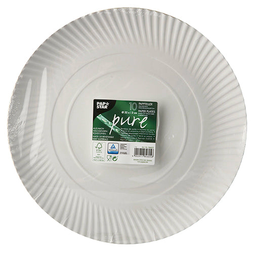 Een verpakking met 10 ronde, witte PAPSTAR borden van karton "pure" (Ø 32 cm), verpakt in krimpfolie met groene milieukeursticker met informatie en milieuvriendelijke symbolen. Merk: PAPSTAR GmbH.