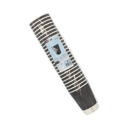 Un paquet de 25 gobelets en carton Starpak "To Go" Ripple Wall noirs avec des rayures blanches, enveloppé dans un film plastique. L'étiquette bleue montre la marque Starpak et met en valeur ces gobelets jetables élégants devant un fond blanc.