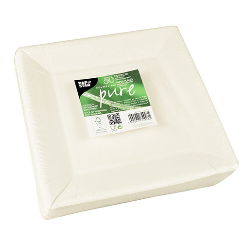 Une pile de 50 assiettes en carton blanches et carrées PAPSTAR (22,5 cm, design "pure") de PAPSTAR GmbH sous film rétractable - idéale pour une consommation écologique.