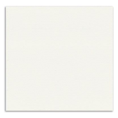 Une serviette non imprimée, blanche PAPSTAR serviette pli 1/4 de PAPSTAR GmbH (33x33 cm, 2 plis, 50 pièces) est représentée sur un fond uni blanc ; sa texture fine et sa surface non imprimée sont clairement visibles.