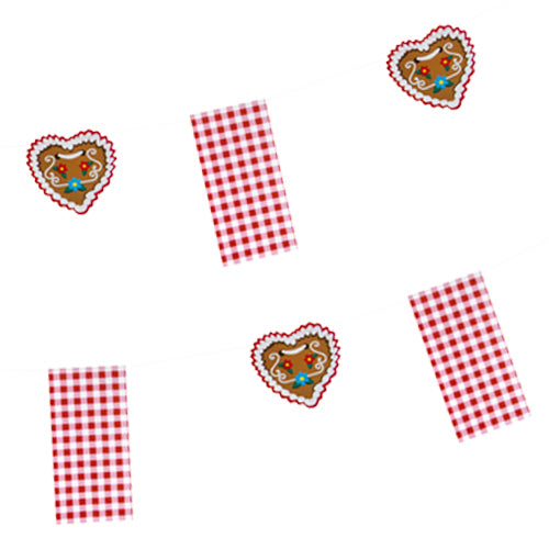 La guirlande de drapeaux en papier "Hüttengaudi" (4 m) de PAPSTAR GmbH est une décoration de fête festive avec des drapeaux à carreaux rouges et blancs et des motifs de pain d'épice en forme de cœur, décorés avec du glaçage blanc et bleu. Le fond est uni blanc.