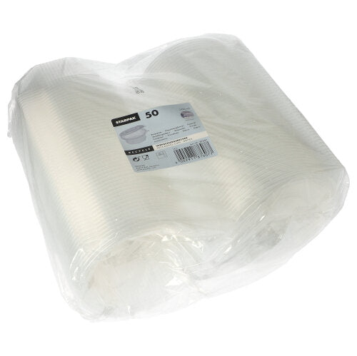 Een doorzichtige plastic zak met 50 Starpak verpakkingsbekers met scharnierdeksels, PP transparant 8-hoekig - praktische wegwerpbekers voor dagelijks gebruik.