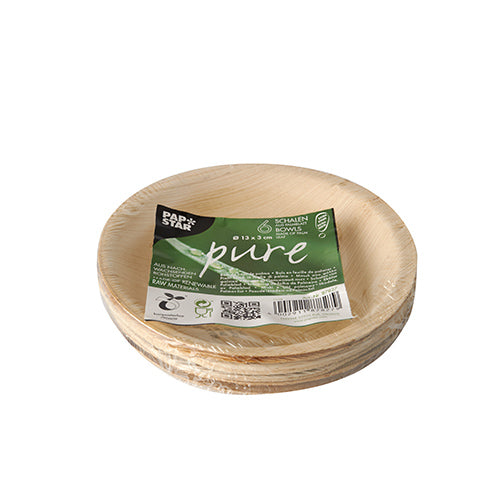 Een stapel PAPSTAR schalen van palmblad "pure" rond, 13 cm, milieuvriendelijk (6 stuks) van PAPSTAR GmbH is verpakt in krimpfolie - ideaal duurzaam wegwerpservies voor milieubewuste gelegenheden.