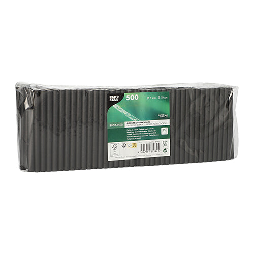 500 PAPSTAR cocktailrietjes van papier (7 mm, 10 cm, zwart) verpakt in doorzichtige folie van de PAPSTAR GmbH. Rietjes van biobased papier, netjes gestapeld, zijn ideaal voor cocktails en evenementen. Groen en wit etiket aan de voorkant.