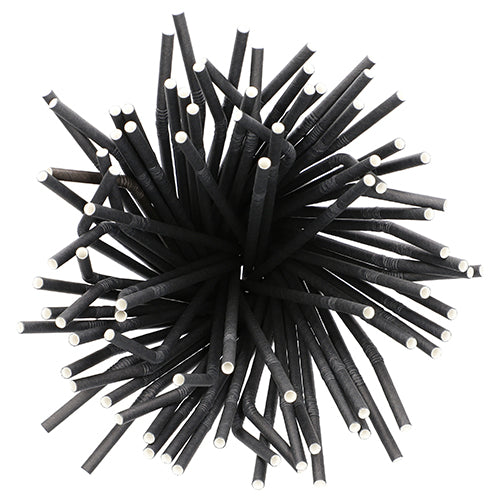 Un ensemble de PAPSTAR 100 pailles, papier Ø 6 mm de PAPSTAR GmbH, disposées en boule, les pailles en papier noir avec des pointes blanches rayonnant vers l'extérieur à partir du centre, vues de dessus.