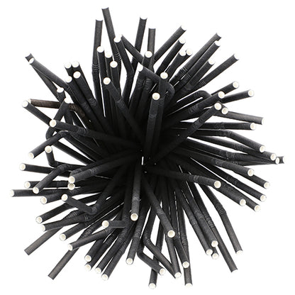 Un ensemble de PAPSTAR 100 pailles, papier Ø 6 mm de PAPSTAR GmbH, disposées en boule, les pailles en papier noir avec des pointes blanches rayonnant vers l'extérieur à partir du centre, vues de dessus.