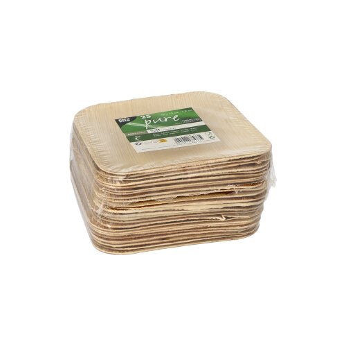 Une pile de PAPSTAR 25 assiettes, feuille de palmier « pur » de la PAPSTAR GmbH – des assiettes en bois claires et carrées en plastique transparent avec une étiquette verte et blanche – idéales pour des occasions spéciales et des événements écologiques et responsables.