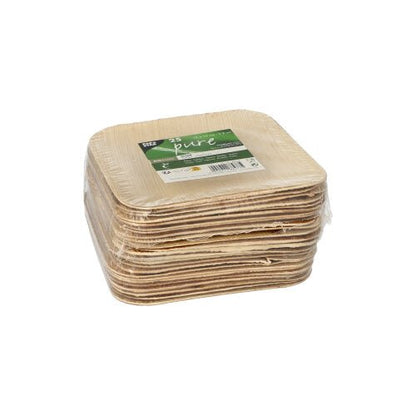 Une pile de PAPSTAR 25 assiettes, feuille de palmier « pur » de la PAPSTAR GmbH – des assiettes en bois claires et carrées en plastique transparent avec une étiquette verte et blanche – idéales pour des occasions spéciales et des événements écologiques et responsables.