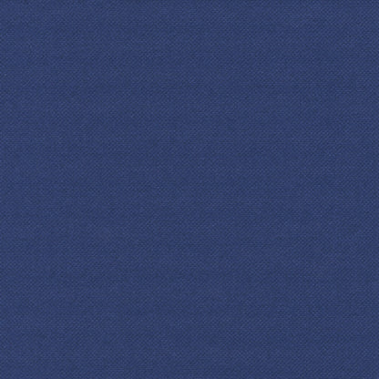 Un gros plan des PAPSTAR 100 serviettes "ROYAL Collection" 1/4-pli 40x40 cm de la PAPSTAR GmbH met en valeur le tissu bleu uni, finement tissé, sans motif ni couleur supplémentaire, soulignant ainsi sa matière de haute qualité.