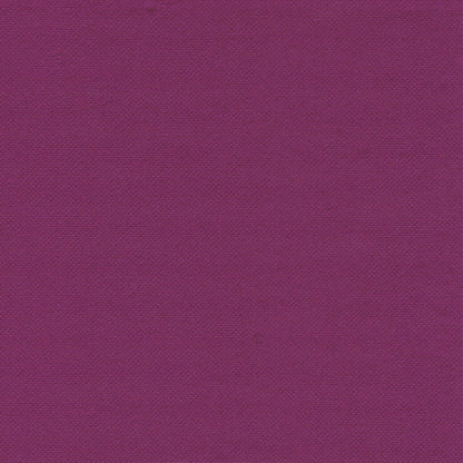 Un gros plan de la surface texturée, semblable à du tissu, des 100 serviettes PAPSTAR "ROYAL Collection" 1/4 pli, 40 cm x 40 cm de la PAPSTAR GmbH, dans un riche magenta - parfait pour des serviettes luxueuses.