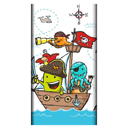 Cartoon-piratenschip met vrolijke zeewezens, waaronder een gele figuur, een rode vogel en een blauwe octopus. Met walvis en kompas – ideaal als PAPSTAR tafellaken, papier (120 x 180 cm) van de PAPSTAR GmbH voor stijlvolle tafelversiering.