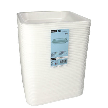 Représentée est une pile de 50 barquettes scellées XPS Starpak blanches (4,2 x 24,5 x 26,5 cm, laminées) avec des bords légèrement surélevés et une étiquette bleue avec la marque Starpak et les informations sur le produit à l'avant.