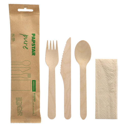 Le PAPSTAR 50 ensembles de couverts, bois « pure » contient une fourchette, un couteau, une cuillère et une serviette dans un sac en papier, biodégradable et avec l'impression « PAPSTAR pure » – par PAPSTAR GmbH.