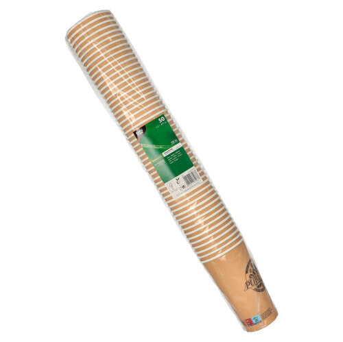 Une pile de 50 PAPSTAR gobelets en carton de 0,5 l de la société PAPSTAR GmbH, emballée dans un film transparent avec une étiquette vert-blanc avec des informations sur le produit.