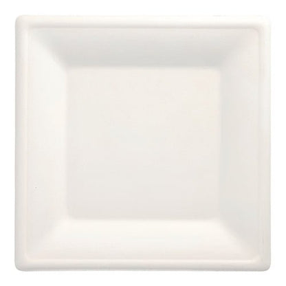 L'assiette carrée en canne à sucre "pure" 100 pièces, blanche de la PAPSTAR GmbH est une assiette blanche, carrée, biodégradable avec un bord légèrement surélevé - une option jetable écologique, photographiée d'en haut sur un fond blanc.